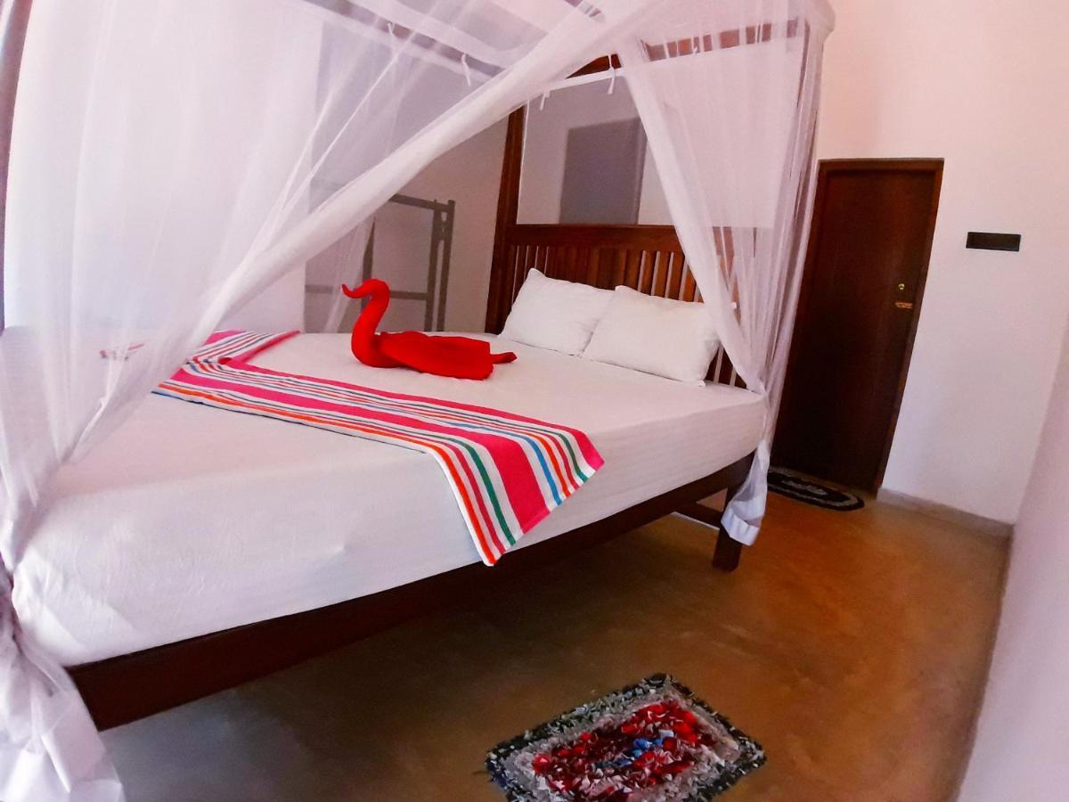 Cashew Villa Hiriketiya Діквелла Екстер'єр фото